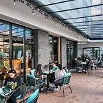 Oxygen Boutique 4*