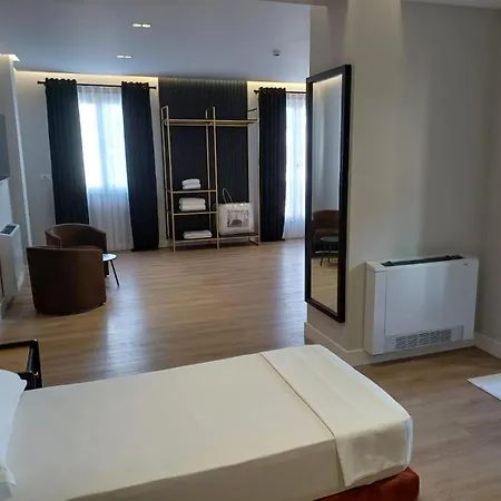 Oxygen Boutique Hotel 4*