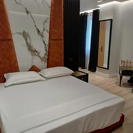 Oxygen Boutique Отель Тирана