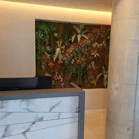 Oxygen Boutique 4* ティラナ
