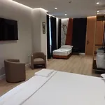 Oxygen Boutique 4* Tirana