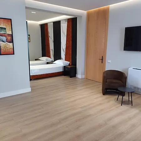 Oxygen Boutique 4* טיראנה