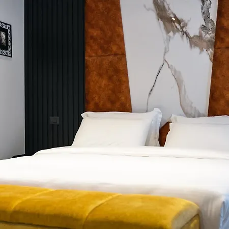 מלון Oxygen Boutique 4*