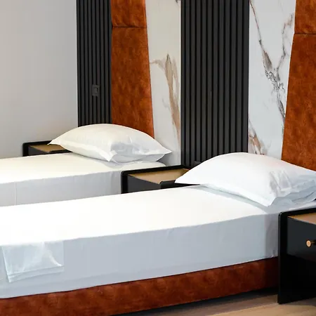 Oxygen Boutique טיראנה