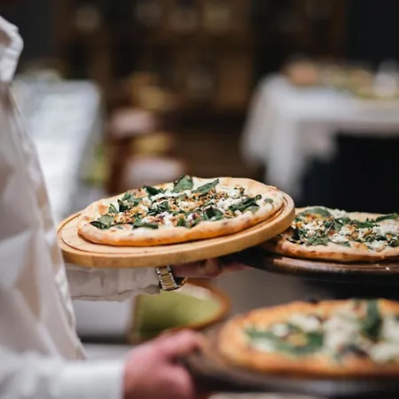 Oxygen Boutique 4* טיראנה