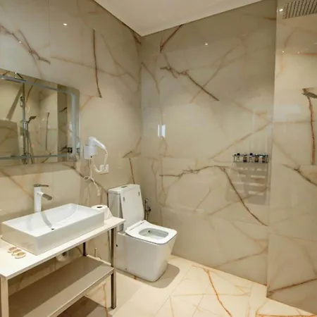 Oxygen Boutique 4*